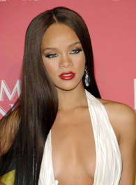 2022-05-02_06-02-28.344Z_17_rihanna_fenty_244