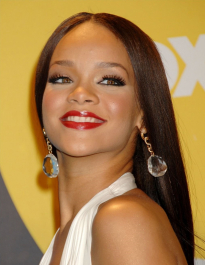 2022-05-02_06-02-28.344Z_18_rihanna_fenty_214