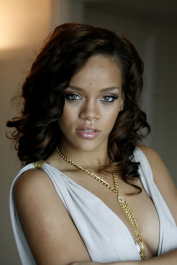 2022-05-03_02-55-21.448Z_24_rihanna_2006_marcel_hemerlijk_amsterdam_photoshoot_011