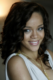 2022-05-03_02-55-21.448Z_25_rihanna_2006_marcel_hemerlijk_amsterdam_photoshoot_013