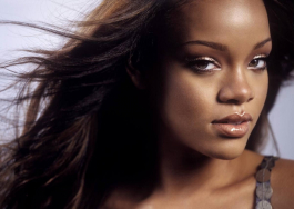 2022-05-03_03-01-28.996Z_2_rihanna_fenty_195