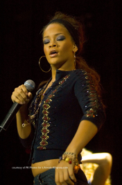 09/23/2006 - Rihanna - Supporting the Black Eyed Peas - Charter One Pavilion on Northerly Island - Chicago, IL, United States - Keywords: Rihanna -  -  - Photo Credit: Adam Bielawski / Photorazzi - Contact (1-866-551-7827)