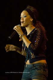 09/23/2006 - Rihanna - Supporting the Black Eyed Peas - Charter One Pavilion on Northerly Island - Chicago, IL, United States - Keywords: Rihanna -  -  - Photo Credit: Adam Bielawski / Photorazzi - Contact (1-866-551-7827)