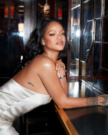 Rihanna_Fenty_Beauty_April_19_2020_EWA7ij2UMAATj6v