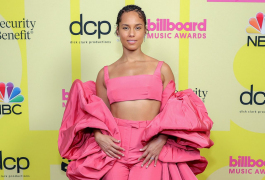 alicia-keys-2021-billboard-music-awards-1.jpg.86221ce970b477c2efd76444366cea1b