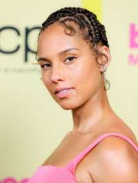 alicia-keys-2021-billboard-music-awards-7.jpg.b66828dc52a3189bd15f1fffa5a3cd6c