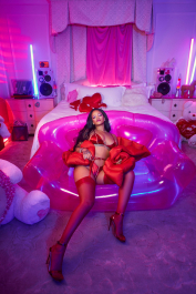 rihanna-savage-x-fenty-valentines-day-collection-2020-010-scaled