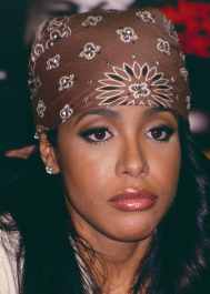 2FN34JF Aaliyah at CD signing for the Romeo Must Die Soundtrack at HMV Times Square in New York City on March 28, 2000.  Photo Credit: Henry McGee/MediaPunch