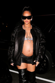 *EXCLUSIVE* Santa Monica, CA  - Rihanna shows off her burgeoning baby bump as she leaves Giorgio Baldi restaurant after having dinner with friends in Santa Monica.  Pictured: Rihanna  BACKGRID USA 13 MARCH 2022  USA: +1 310 798 9111 / usasales@backgrid.com  UK: +44 208 344 2007 / uksales@backgrid.com  *UK Clients - Pictures Containing Children
Please Pixelate Face Prior To Publication*