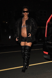 Santa Monica, CA  - *EXCLUSIVE*  - Rihanna puts her belly bump on display as she steps out for a late-night dinner with friends at Giorgio Baldi in Santa Monica.  Pictured: Rihanna  BACKGRID USA 13 MARCH 2022  USA: +1 310 798 9111 / usasales@backgrid.com  UK: +44 208 344 2007 / uksales@backgrid.com  *UK Clients - Pictures Containing Children
Please Pixelate Face Prior To Publication*