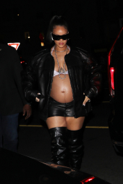 Santa Monica, CA  - *EXCLUSIVE*  - Rihanna shows off her burgeoning baby bump as she leaves Giorgio Baldi restaurant after having dinner with friends in Santa Monica. Shot on 03/12/22.  Pictured: Rihanna  BACKGRID USA 13 MARCH 2022  USA: +1 310 798 9111 / usasales@backgrid.com  UK: +44 208 344 2007 / uksales@backgrid.com  *UK Clients - Pictures Containing Children
Please Pixelate Face Prior To Publication*