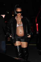 Santa Monica, CA  - *EXCLUSIVE*  - Rihanna shows off her burgeoning baby bump as she leaves Giorgio Baldi restaurant after having dinner with friends in Santa Monica. Shot on 03/12/22.  Pictured: Rihanna  BACKGRID USA 13 MARCH 2022  USA: +1 310 798 9111 / usasales@backgrid.com  UK: +44 208 344 2007 / uksales@backgrid.com  *UK Clients - Pictures Containing Children
Please Pixelate Face Prior To Publication*