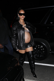 Santa Monica, CA  - *EXCLUSIVE*  - Rihanna shows off her burgeoning baby bump as she leaves Giorgio Baldi restaurant after having dinner with friends in Santa Monica. Shot on 03/12/22.  Pictured: Rihanna  BACKGRID USA 13 MARCH 2022  USA: +1 310 798 9111 / usasales@backgrid.com  UK: +44 208 344 2007 / uksales@backgrid.com  *UK Clients - Pictures Containing Children
Please Pixelate Face Prior To Publication*