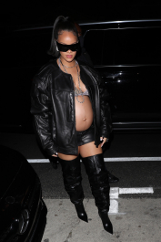 Santa Monica, CA  - *EXCLUSIVE*  - Rihanna shows off her burgeoning baby bump as she leaves Giorgio Baldi restaurant after having dinner with friends in Santa Monica. Shot on 03/12/22.  Pictured: Rihanna  BACKGRID USA 13 MARCH 2022  USA: +1 310 798 9111 / usasales@backgrid.com  UK: +44 208 344 2007 / uksales@backgrid.com  *UK Clients - Pictures Containing Children
Please Pixelate Face Prior To Publication*