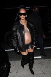 Santa Monica, CA  - *EXCLUSIVE*  - Rihanna shows off her burgeoning baby bump as she leaves Giorgio Baldi restaurant after having dinner with friends in Santa Monica. Shot on 03/12/22.  Pictured: Rihanna  BACKGRID USA 13 MARCH 2022  USA: +1 310 798 9111 / usasales@backgrid.com  UK: +44 208 344 2007 / uksales@backgrid.com  *UK Clients - Pictures Containing Children
Please Pixelate Face Prior To Publication*