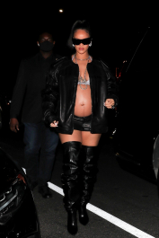Santa Monica, CA  - *EXCLUSIVE*  - Rihanna shows off her burgeoning baby bump as she leaves Giorgio Baldi restaurant after having dinner with friends in Santa Monica. Shot on 03/12/22.  Pictured: Rihanna  BACKGRID USA 13 MARCH 2022  USA: +1 310 798 9111 / usasales@backgrid.com  UK: +44 208 344 2007 / uksales@backgrid.com  *UK Clients - Pictures Containing Children
Please Pixelate Face Prior To Publication*