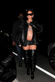 Santa Monica, CA  - *EXCLUSIVE*  - Rihanna shows off her burgeoning baby bump as she leaves Giorgio Baldi restaurant after having dinner with friends in Santa Monica. Shot on 03/12/22.  Pictured: Rihanna  BACKGRID USA 13 MARCH 2022  USA: +1 310 798 9111 / usasales@backgrid.com  UK: +44 208 344 2007 / uksales@backgrid.com  *UK Clients - Pictures Containing Children
Please Pixelate Face Prior To Publication*