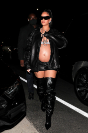 Santa Monica, CA  - *EXCLUSIVE*  - Rihanna shows off her burgeoning baby bump as she leaves Giorgio Baldi restaurant after having dinner with friends in Santa Monica. Shot on 03/12/22.  Pictured: Rihanna  BACKGRID USA 13 MARCH 2022  USA: +1 310 798 9111 / usasales@backgrid.com  UK: +44 208 344 2007 / uksales@backgrid.com  *UK Clients - Pictures Containing Children
Please Pixelate Face Prior To Publication*