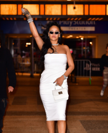 NEW YORK, NY - OCTOBER 13:  Rihanna leaves the PlayStation Theater in Times Square on October 13, 2019 in New York City.  (Photo by James Devaney/GC Images)