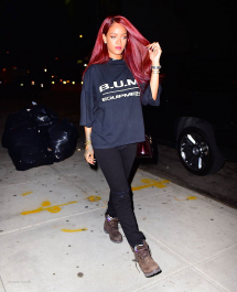 2022-04-21_04-03-23.578Z_05_RIHANNA-Arrives-at-a-Recording-Studio-in-New-York-10