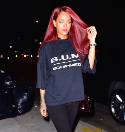 2022-04-21_04-03-23.578Z_08_RIHANNA-Arrives-at-a-Recording-Studio-in-New-York-5