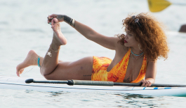 2022-04-21_04-55-34.222Z_37_rihanna-swimsuit-candids-paddleboarding-in-barbados-august-5-64-pics-51