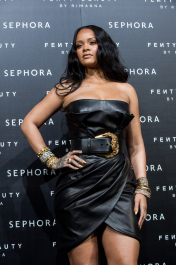 Mandatory Credit: Photo by Nicola Marfisi/AGF/REX/Shutterstock (9565278t)
Rihanna
'Fenty' by Rihanna makeup launch, Milan, Italy - 05 Apr 2018