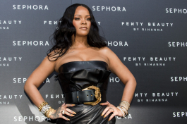 Mandatory Credit: Photo by Nicola Marfisi/AGF/REX/Shutterstock (9565278v)
Rihanna
'Fenty' by Rihanna makeup launch, Milan, Italy - 05 Apr 2018