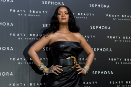 Mandatory Credit: Photo by Nicola Marfisi/AGF/REX/Shutterstock (9565278j)
Rihanna
'Fenty' by Rihanna makeup launch, Milan, Italy - 05 Apr 2018