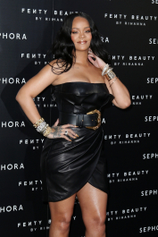 BGUK_1194888 - ** RIGHTS: WORLDWIDE EXCEPT IN GERMANY, ITALY ** MILAN, ITALY  - Rihanna at her Fenty by Rihanna makeup launch Beauty party in Milan, Italy. The singer, songwriter and actress showed her legs in a little black dress.  Pictured: Rihanna  BACKGRID UK 5 APRIL 2018  BYLINE MUST READ: @LucaSgro / BACKGRID  UK: +44 208 344 2007 / uksales@backgrid.com  USA: +1 310 798 9111 / usasales@backgrid.com  *UK Clients - Pictures Containing Children
Please Pixelate Face Prior To Publication*