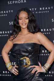 Mandatory Credit: Photo by Simone Comi/IPA/REX/Shutterstock (9547273i)
Rihanna
'Fenty' by Rihanna makeup launch, Milan, Italy - 05 Apr 2018