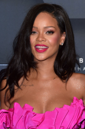 2022-04-24_23-38-10.078Z_23_82094980_rihannafenty-hwp071-scaled