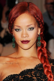 2022-04-26_02-58-36.114Z_13_888902938_RihannaCostumeInstituteGalaMetBallinNYC_2_5_2011_29_122_170lo-scaled