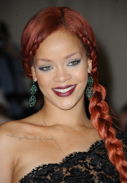 2022-04-26_02-58-36.114Z_18_888942736_RihannaCostumeInstituteGalaMetBallinNYC_2_5_2011_34_122_486lo-scaled