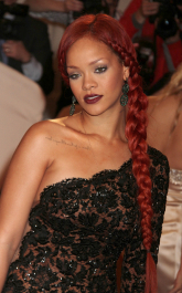 2022-04-26_02-58-36.114Z_25_890482453_RihannaCostumeInstituteGalaMetBallinNYC_2_5_2011_50_122_105lo-scaled