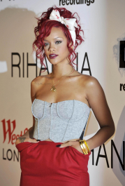 2022-04-26_03-51-30.268Z_31_RihannaatWestfieldShoppingCentreRedCarpet_29-scaled