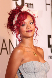 2022-04-26_03-51-30.268Z_72_RihannaatWestfieldShoppingCentreRedCarpet_26-scaled