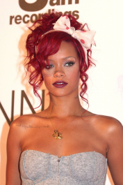 2022-04-26_03-51-30.268Z_73_RihannaatWestfieldShoppingCentreRedCarpet_31-scaled