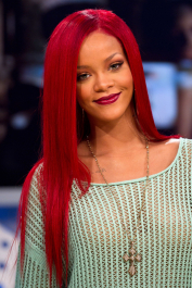 2022-04-26_04-15-54.632Z_00_39618_Rihannaatatapingof106andParkatBETStudio_05_122_393lo-scaled