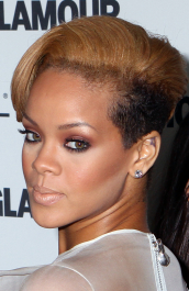 2022-04-26_04-27-03.662Z_44_Rihanna_Glamour_Magazine_Honors_The_2009_Women_of_the_Year_156-scaled