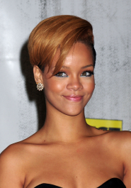 2022-04-26_04-28-37.172Z_18_celebrity-paradise_com_Rihanna_Best_0117-scaled