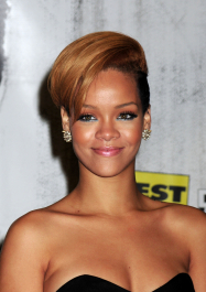 2022-04-26_04-28-37.172Z_20_celebrity-paradise_com_Rihanna_Best_01200-scaled