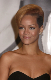 2022-04-26_04-28-45.396Z_20_celebrity-paradise_com_Rihanna_Best_0004-scaled