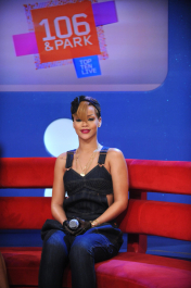 2022-04-26_04-47-02.630Z_18_babayaga_Rihanna_BET_106_12-08-2009_019-scaled