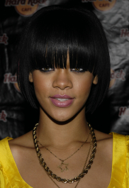 2022-04-26_05-05-31.952Z_05_Celebutopia-Rihanna_signs_copies_of_her_new_album_Good_Girl_Gone_Bad_at_the_Hard_Rock_Cafe-13-scaled