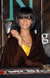 June 5, 2007: Rihanna makes a special apperance to meet and greet fans at the Hard Rock Cafe at Universal Studios Citywalk in Universal City, California. Credit: INFphoto.com Ref.: infusla-47