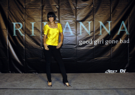 UNIVERSAL CITY, CA - JUNE 5:  Singer Rihanna poses before signing copies of her new album "Good Girl Gone Bad" at the Hard Rock Cafe on June 5, 2007 in Universal City, California.  (Photo by Amanda Edwards/Getty Images)