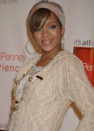 2022-04-26_05-12-44.850Z_09_rihanna_fenty_403