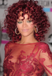 2022-05-02_05-22-28.642Z_38_Rihanna2010AMARedCarpet21_11_2010_313-scaled