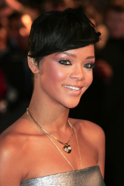 2022-05-02_05-31-46.848Z_07_Rihanna_-_Brit_Awards_2008_in_London_CU_200208_07-scaled